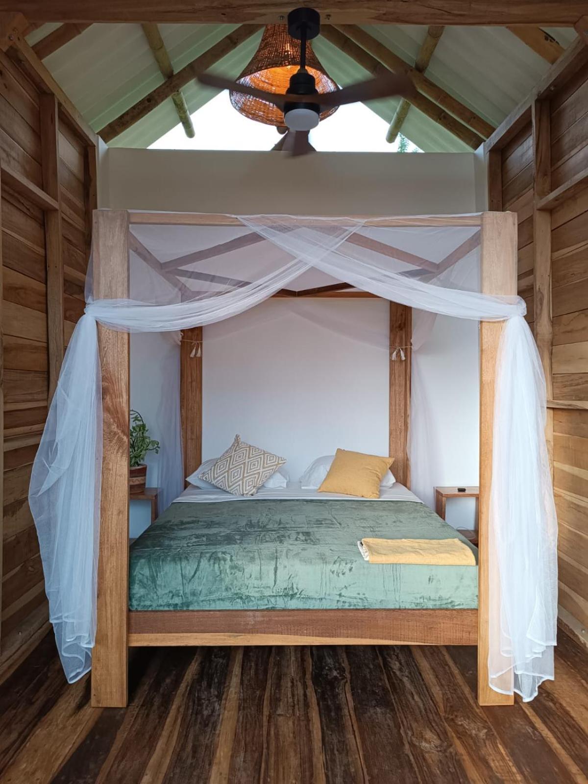 La Mona Eco Cabins Palomino Bagian luar foto