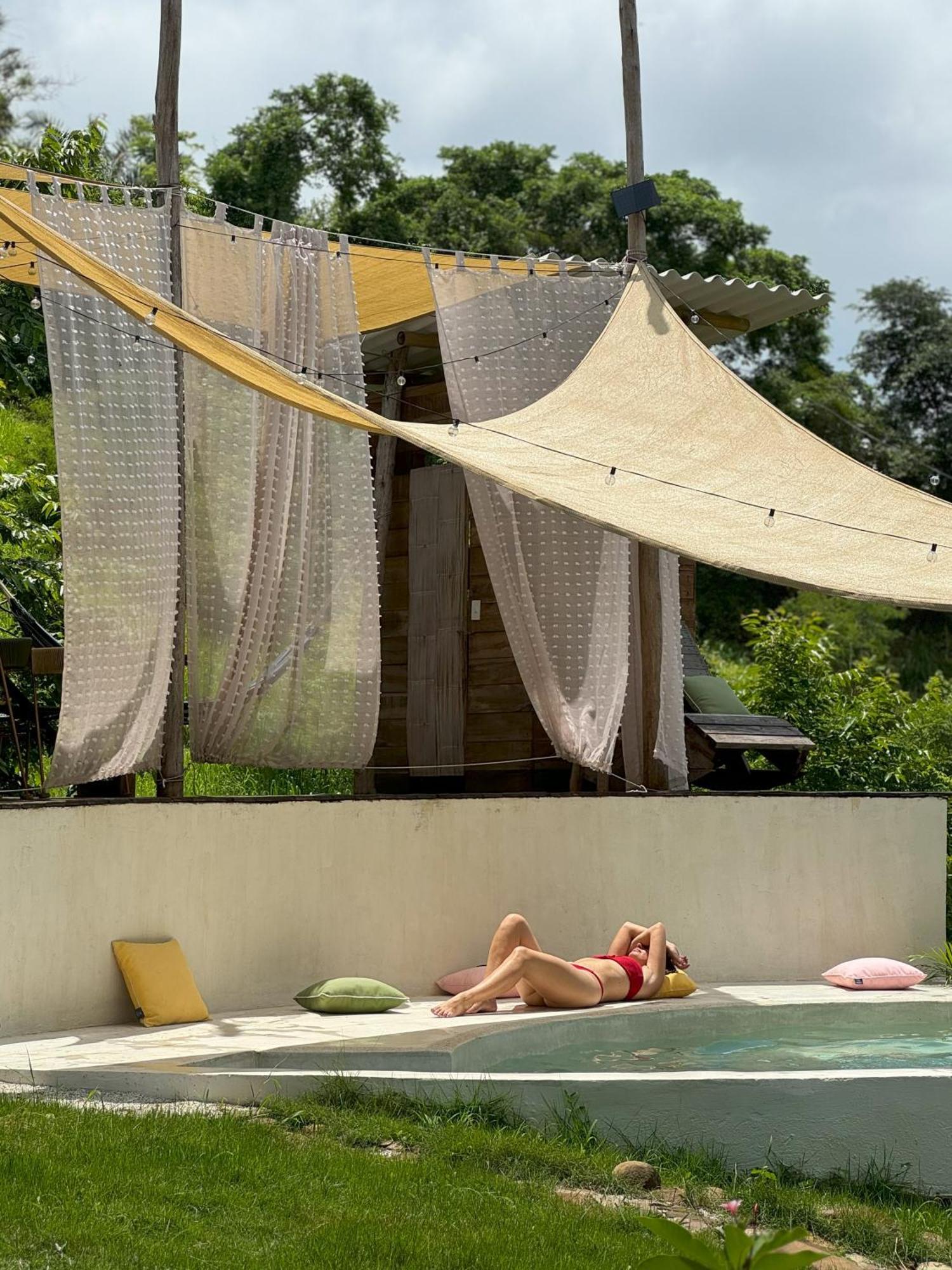 La Mona Eco Cabins Palomino Bagian luar foto